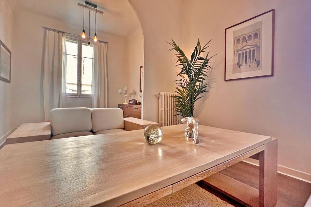 Au Petit Bourgeois Apartment Ница Екстериор снимка